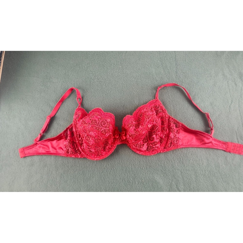 Vintage Victoria's Secret Bra 34D Red Nylon & Lace Underwire No Tags